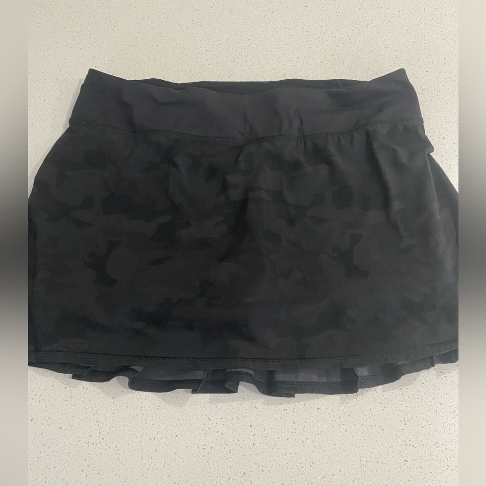 Lulu running skort. EUC.